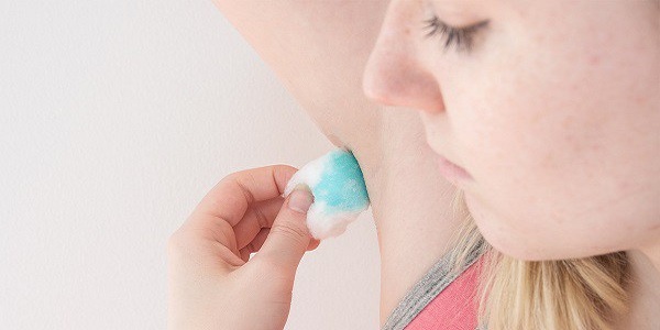 She poured Listerine on a cotton ball and then rubbed her armpits !