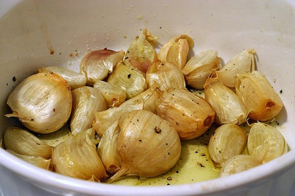 How To Make a Soup Of Garlic And Ginger To Treat Cold, Flu And Norovirus