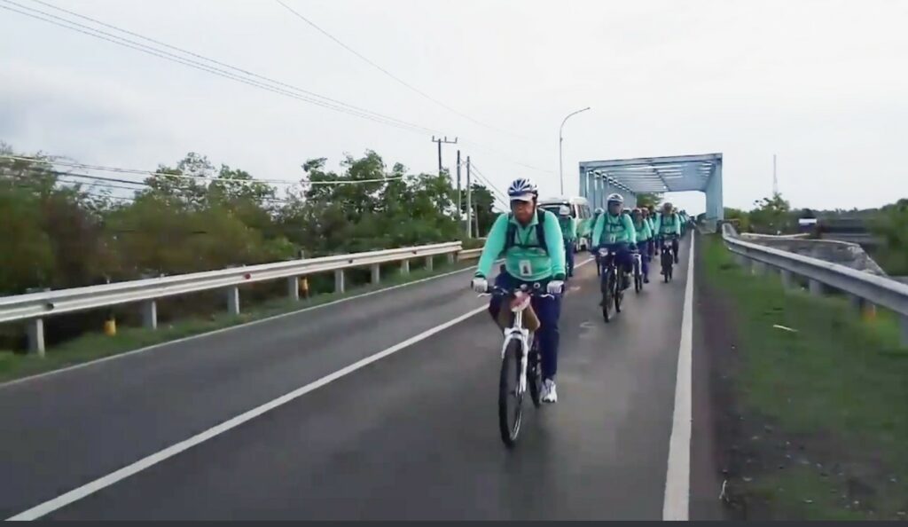 Indonesian Women and Tour De Java II